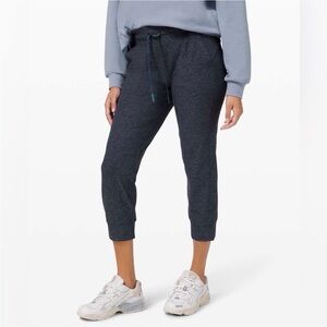 Lululemon Ready to Rulu Jogger Crop - Blue Navy